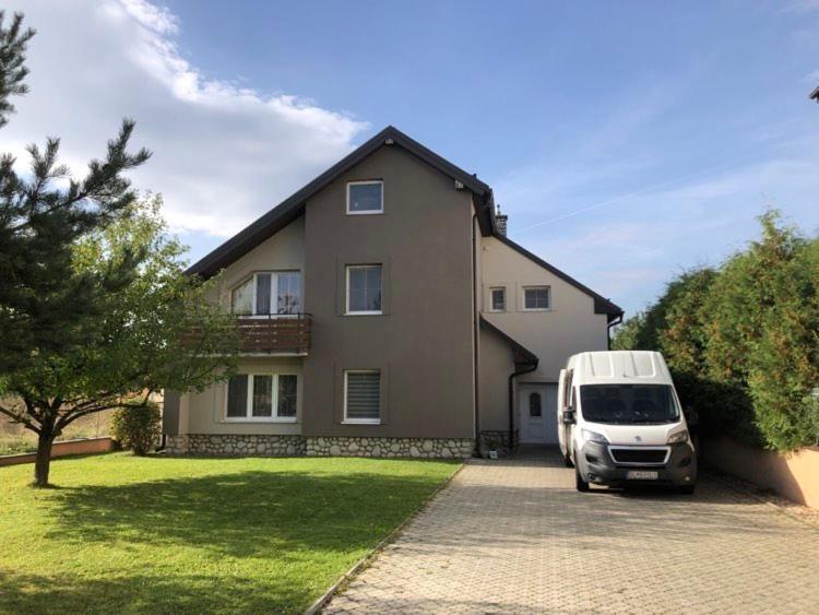 Relax Villa Tatry - Wifi/Tv, Bbq, Billiard Nova Lesna Bagian luar foto